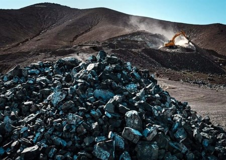 اختیارات شورای معادن به تهران منتقل شد؛ پرونده مطالبات اصفهان روی زمین ماند