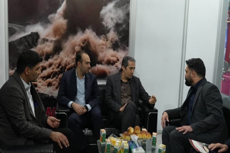 بازدید آقاجانلو و ملانوری از غرفه ایمپاسکو و ایمیدرو در نمایشگاه تخصصی معدن غرب کشور