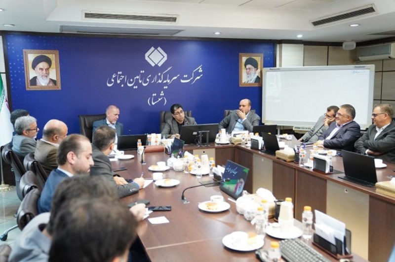 شست مدیرعامل شستا با مدیران تاصیکو؛ چشم انداز روشن 1404 با تمرکز بر سرمایه‌گذاری برای تولید