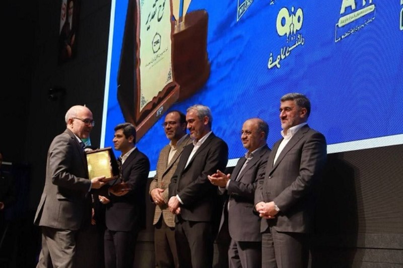 کسب تندیس برتر در سومین همایش برترین های بورس کالای ایران توسط فولاد خوزستان