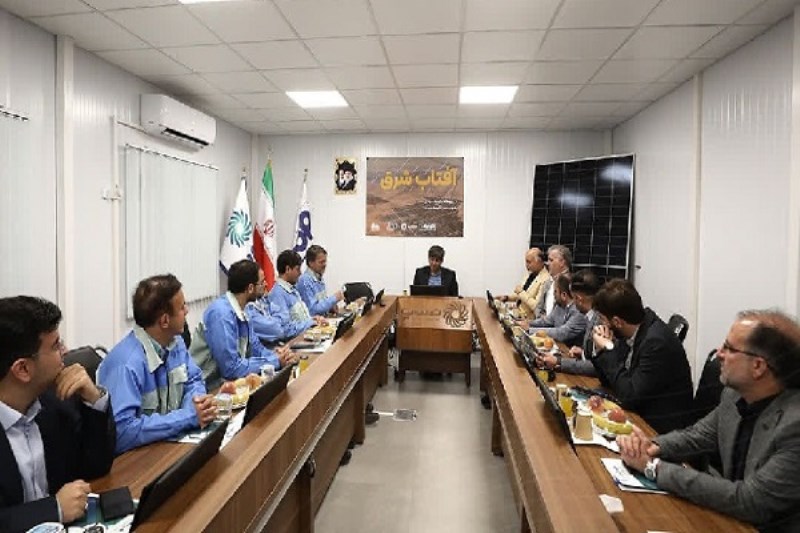 لزوم تسریع در روند پیشرفت نیروگاه ۶۰۰ مگاواتی خورشیدی گروه فولاد مبارکه