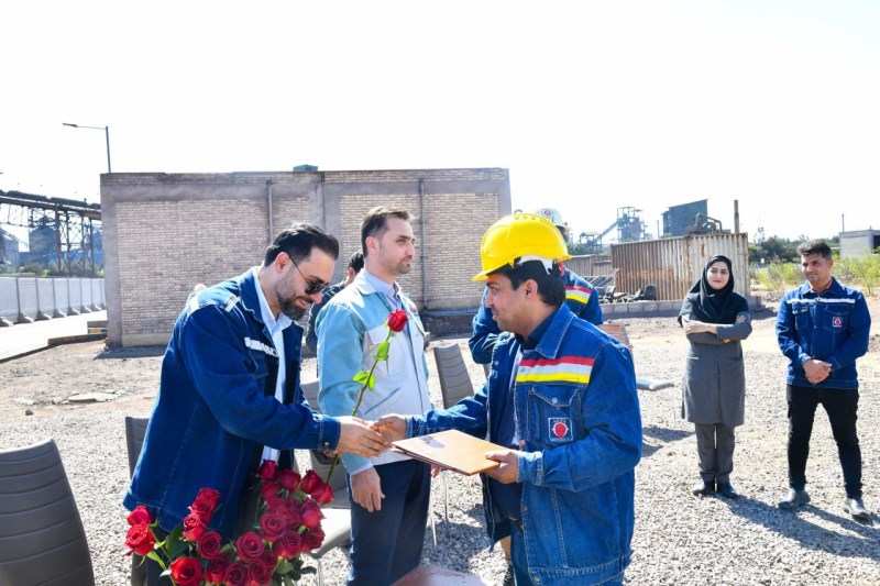 تقدیر مدیرعامل شرکت آهن و فولاد ارفع از کارکنان ایمنی و آتش نشانی