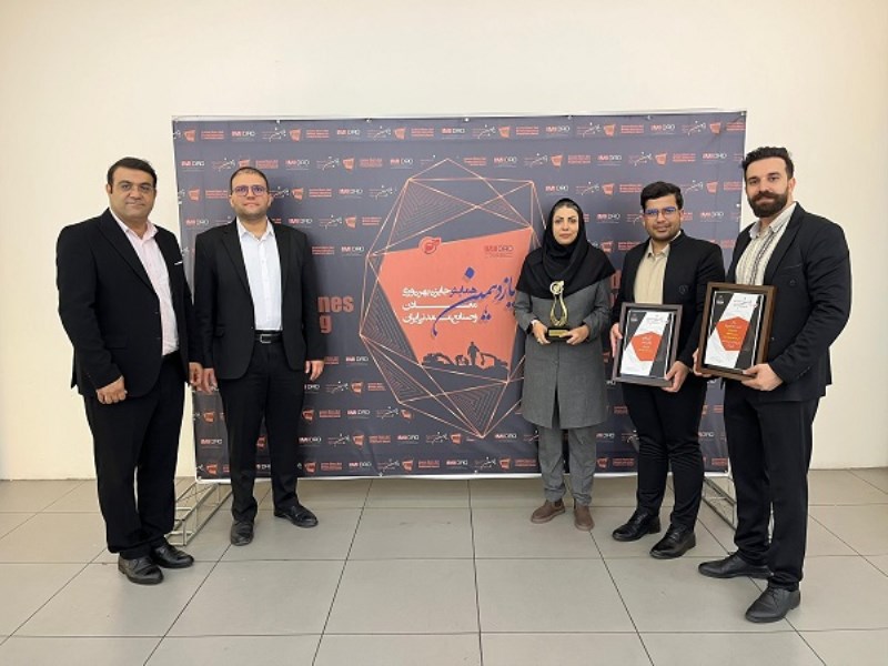 ارفع تندیس برنزین پیشتازان بهره‌ وری را دریافت کرد